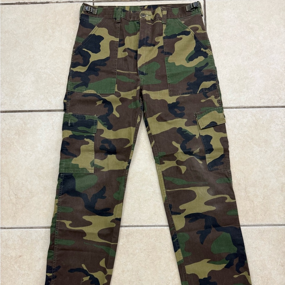Vintage Camouflage Cargo Pants Made In USA Size 32-34 M